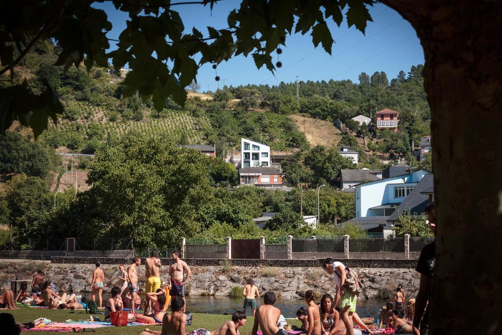 Hostal Tres Campanas Villafranca Del Bierzo Luaran gambar